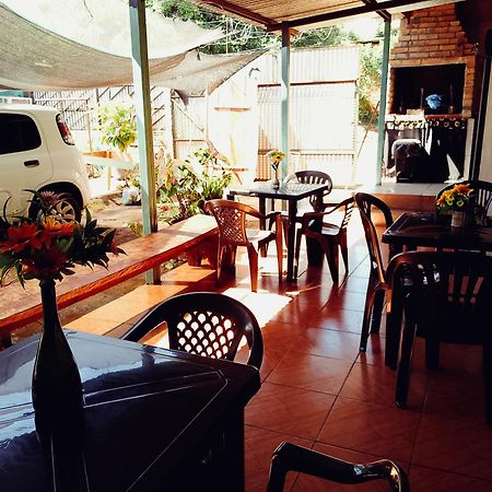 Hostel Loli ปูแอร์โตอีกวาซู ภายนอก รูปภาพ