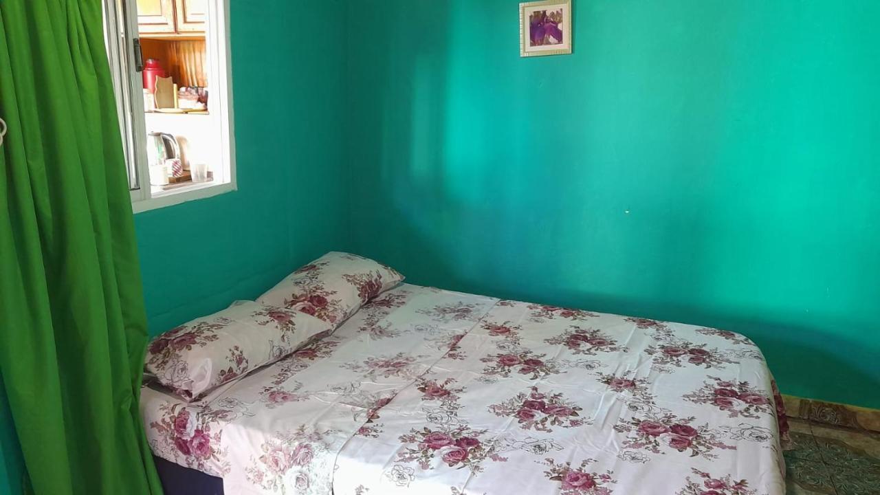 Hostel Loli ปูแอร์โตอีกวาซู ภายนอก รูปภาพ
