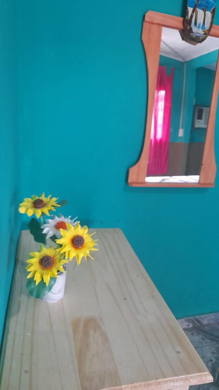 Hostel Loli ปูแอร์โตอีกวาซู ภายนอก รูปภาพ
