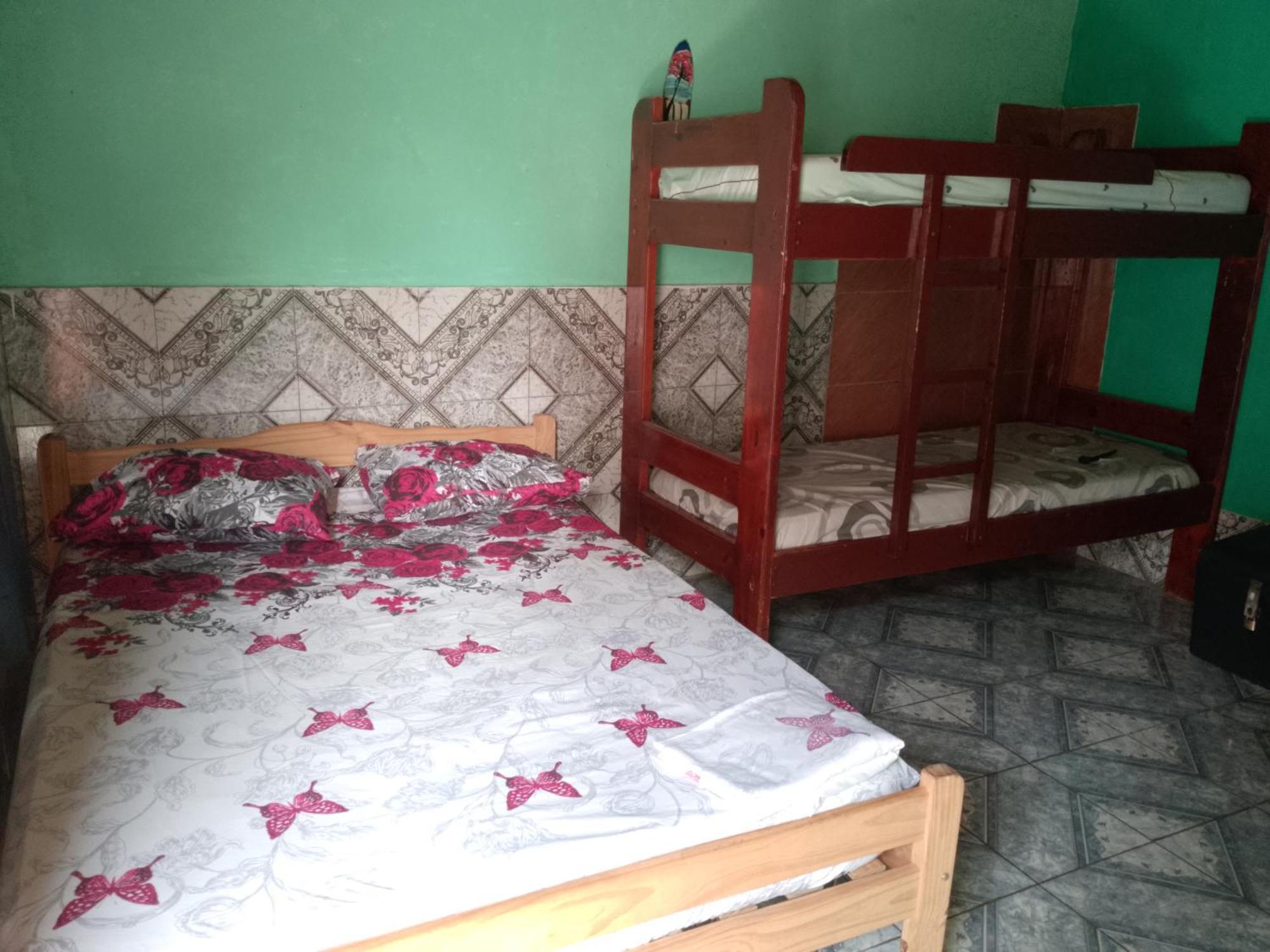 Hostel Loli ปูแอร์โตอีกวาซู ภายนอก รูปภาพ